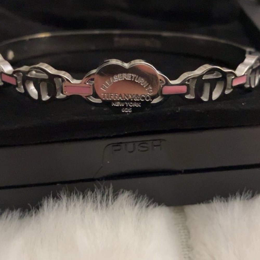 Tiffany & Co silver heart bracelet bangle with pink tones, stamped. - Picture 7 of 7